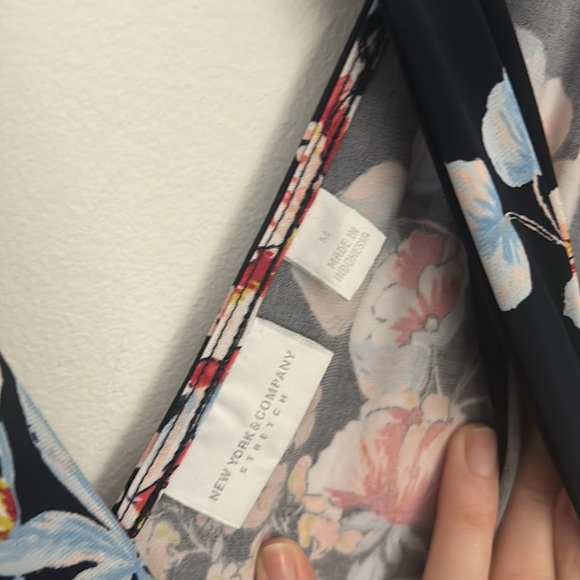 Floral High-Neck Navy Blue New York and Company Maxi Dress - Picture 4 of 7